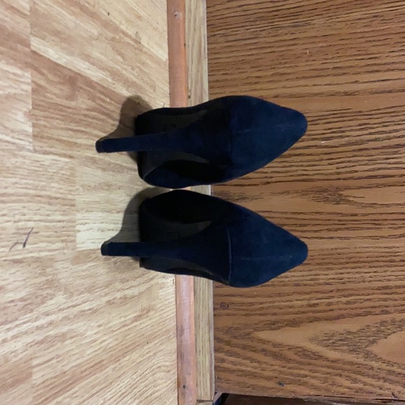 Heals - Picture 3 of 6